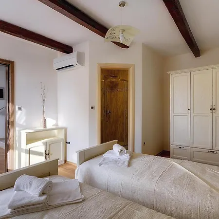 Moncalvo Tatil Evi *