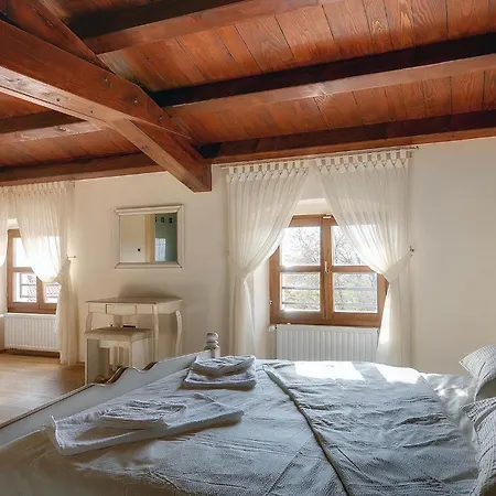 Moncalvo Tatil Evi *