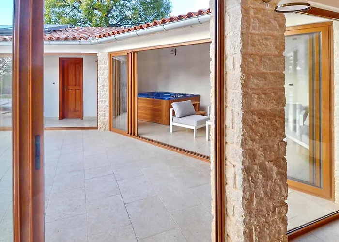 Moncalvo Holiday home *